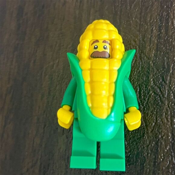 LEGO Other - LEGO Minifigures Series 17 Corn Cob Guy Collectible 71018